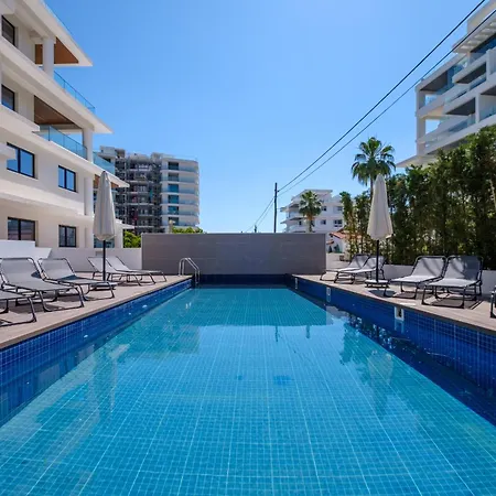 The Mackenzie Azure 2br Near & Pool Apartamento