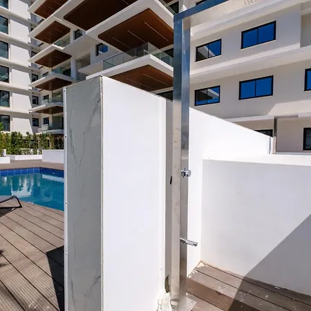 The Mackenzie Azure 2br Near & Pool Apartamento